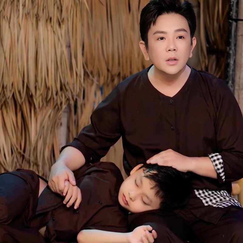 Ca sĩ Tường Nguyên là ai?