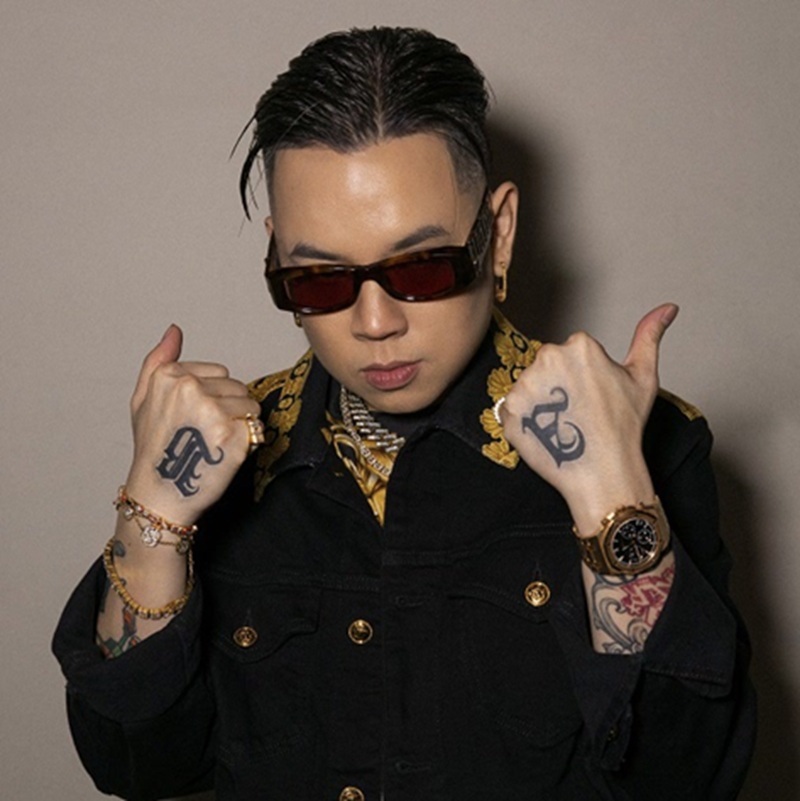 Andree Right Hand là ai?