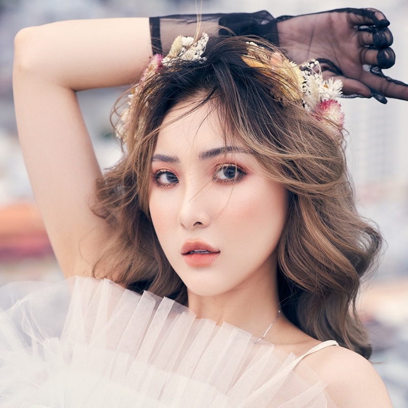 Annie Thu Thủy là ai?