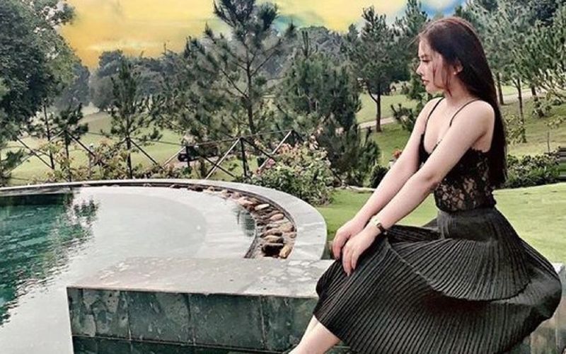 Khánh Quỳnh gây chú ý bởi những ồn ào liên quan đến pháp luật và các clip nhạy cảm được lan truyền online