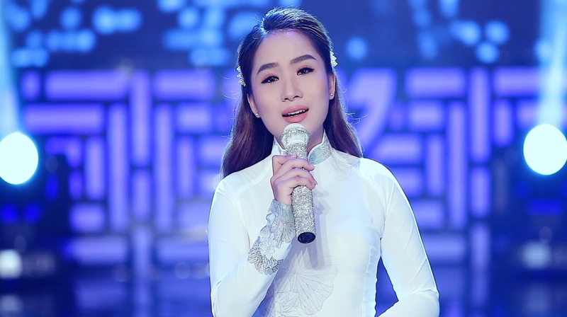 Ca sĩ Hồ Phương Liên