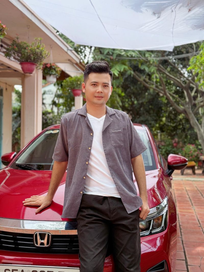 Hoàng Sanh còn là một YouTuber hoạt động thiện nguyện