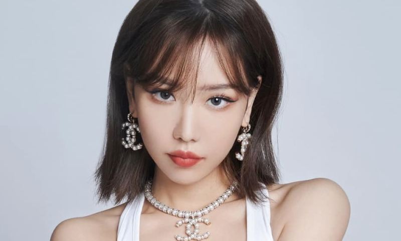 Min là một ca sĩ, vũ công và nghệ sĩ âm nhạc nổi tiếng