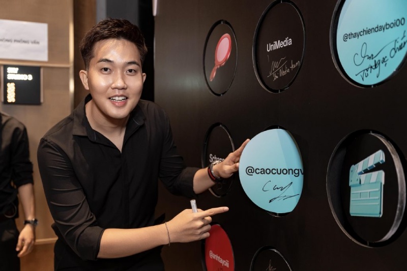 Năm 2021, Cao Cường Vũ bắt đầu đăng những video đầu tiên về bí ẩn trên TikTok