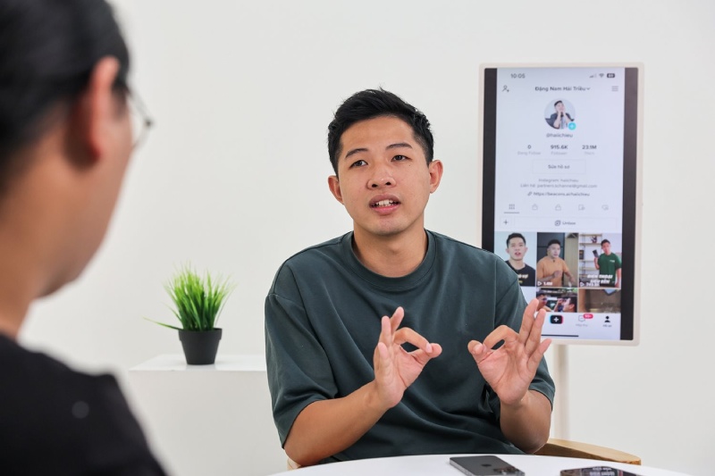 Năm 2022, Hải Triều chính thức trở thành leader của đội ngũ AnhEm TV