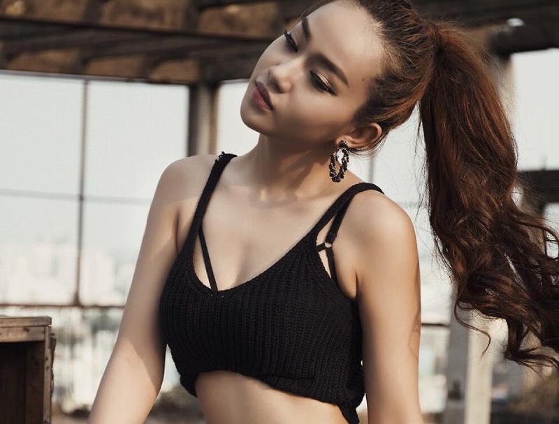 Song Ngư ghi dấu ấn qua vai diễn Xuân Lan trong phim "Tháng năm rực rỡ" và đăng quang Quán quân Gương mặt điện ảnh 2018.