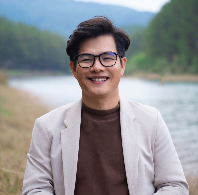 Đỗ Đức Quang còn tham gia diễn thuyết, chia sẻ kinh nghiệm cho các bạn trẻ