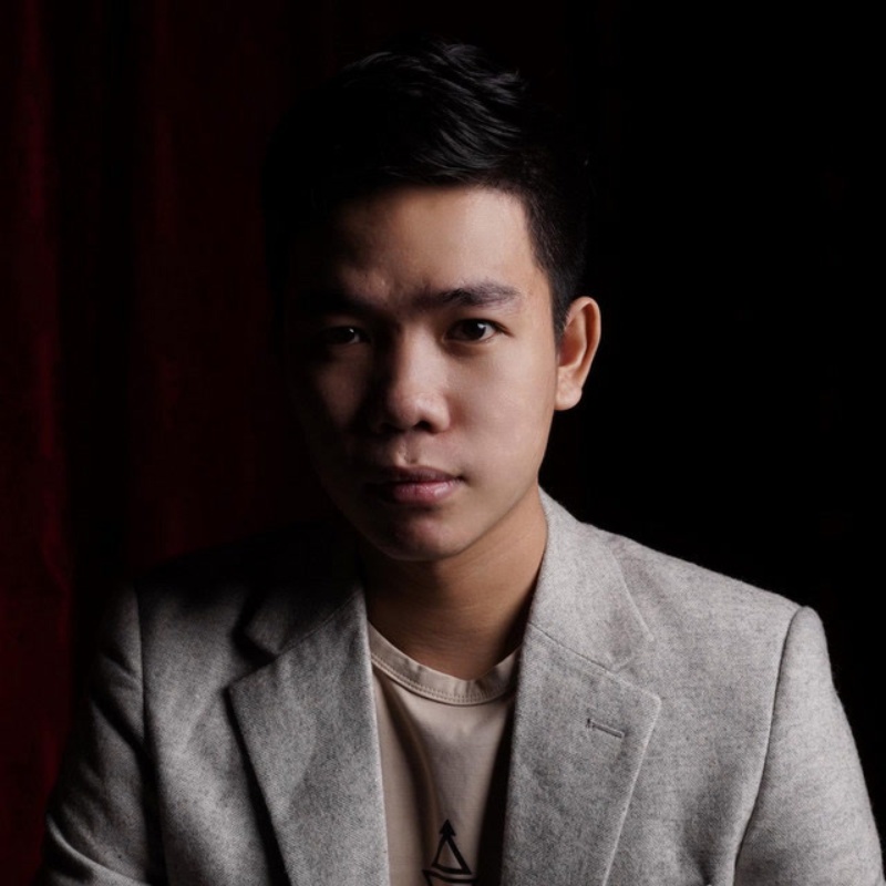 Freak D là nam producer trẻ người Việt Nam chuyên sản xuất dòng nhạc lofi