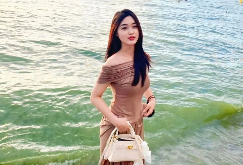 Váng hiện là sinh viên ngành ngôn ngữ Trung Quốc