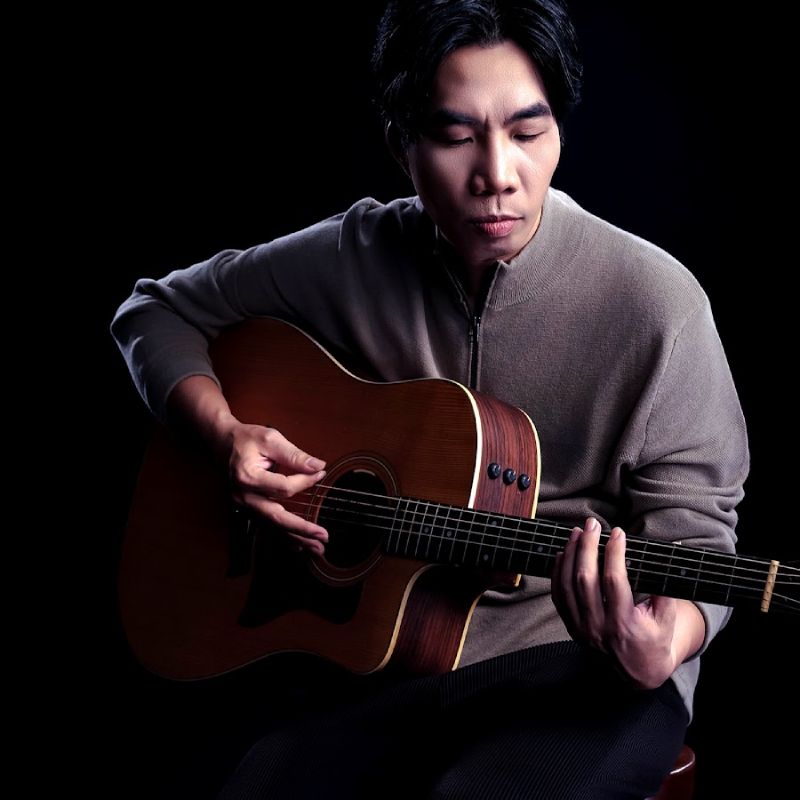 Phong cách âm nhạc của Hải Bột thường được mô tả là sâu lắng, không chạy theo xu hướng