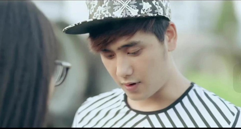 Hồ Quốc Việt là một nam ca sĩ trẻ của làng nhạc Việt