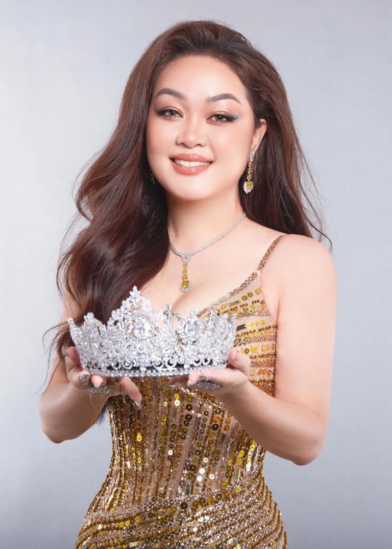 Hoàng Thanh Nga là một doanh nhân, hoa hậu và CEO nổi tiếng