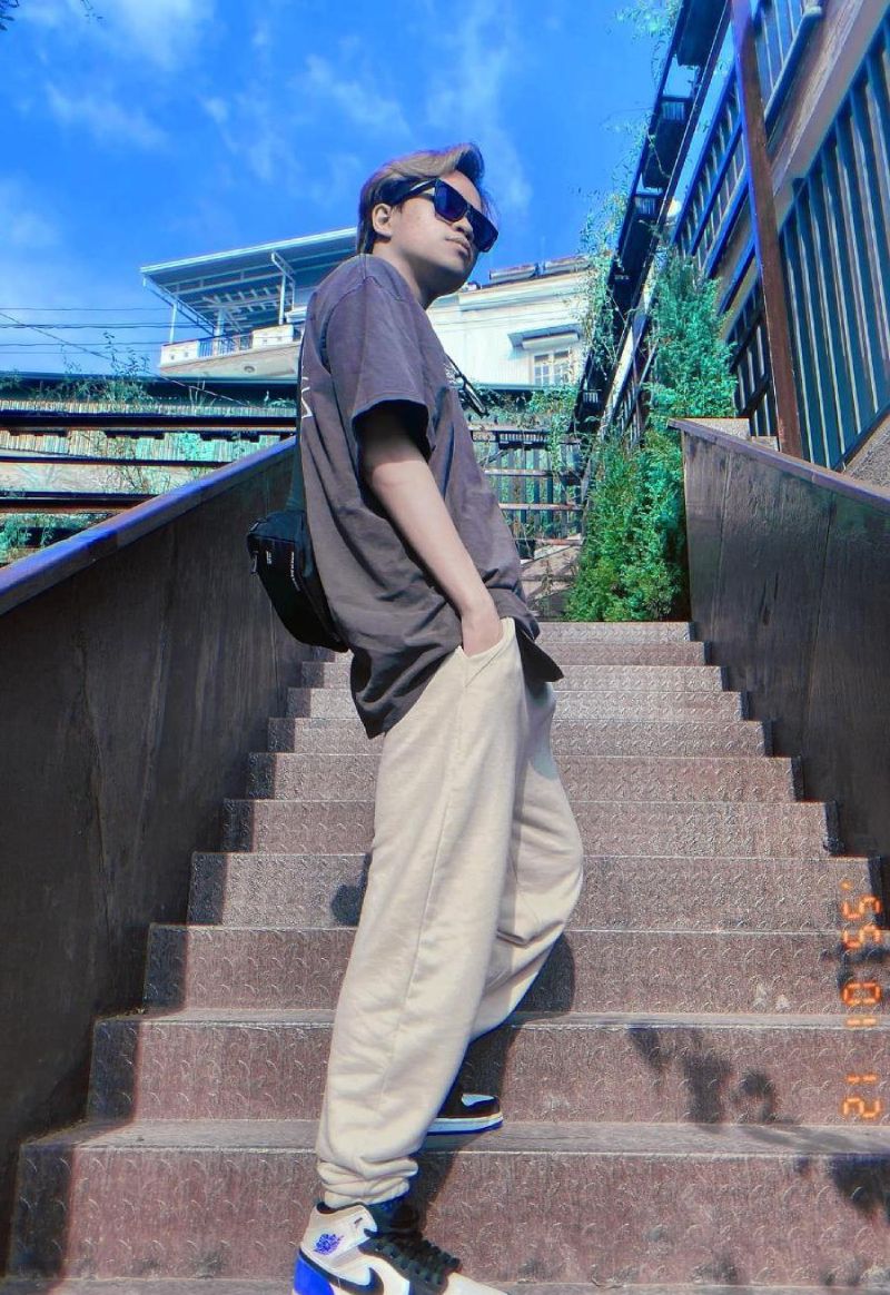 Huy Đinh là một YouTuber nổi tiếng trong cộng đồng gaming