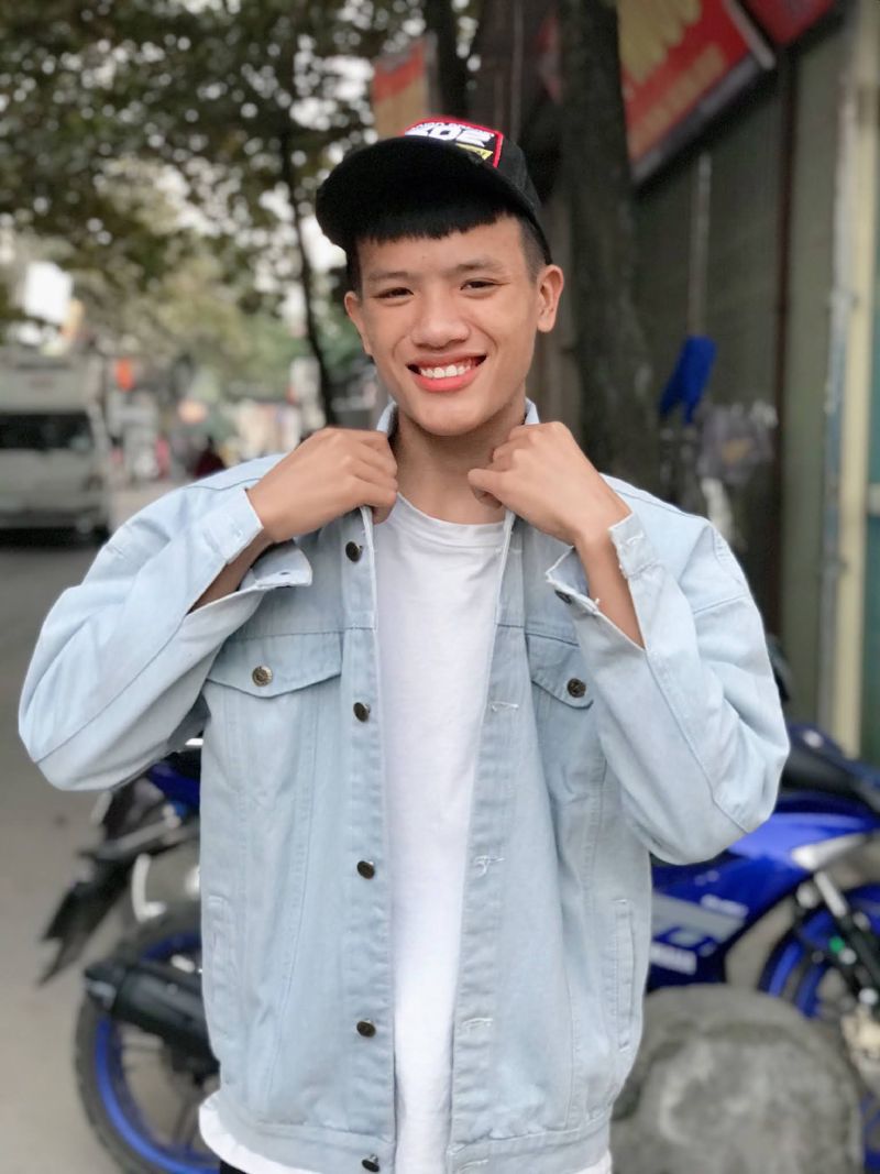 Khỏe Nguyễn sở hữu ngoại hình ưa nhìn, khuôn mặt điển trai