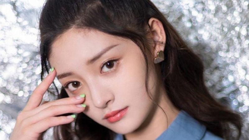 Kyulkyung hoạt động trong lĩnh vực ca hát, vũ đạo và diễn xuất