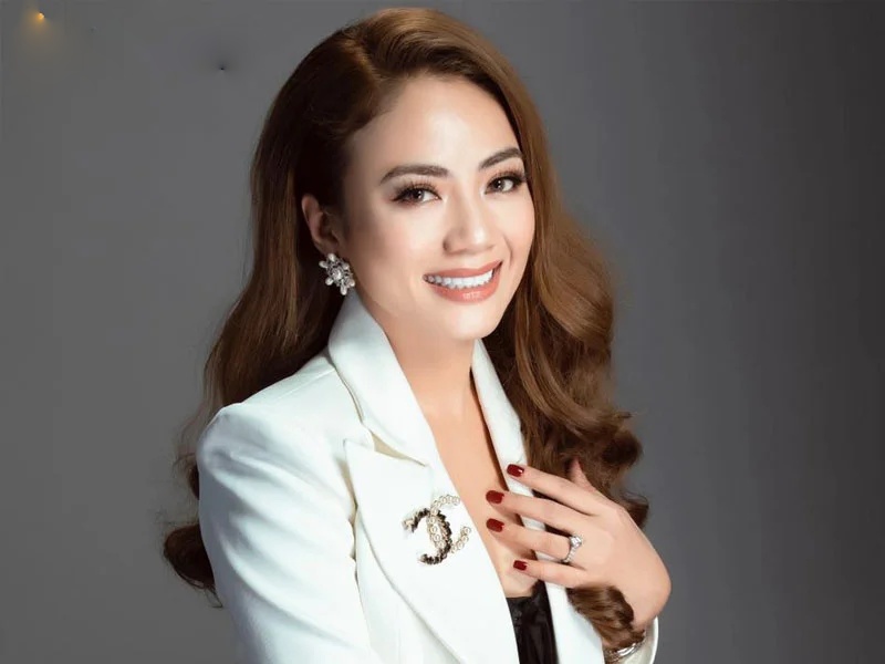 CEO Hồng Nhung được biết đến như một gương mặt truyền cảm hứng