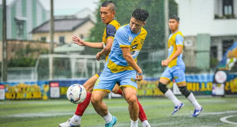 Long Thổ trải qua quá trình đào tạo bài bản tại nhiều đội bóng