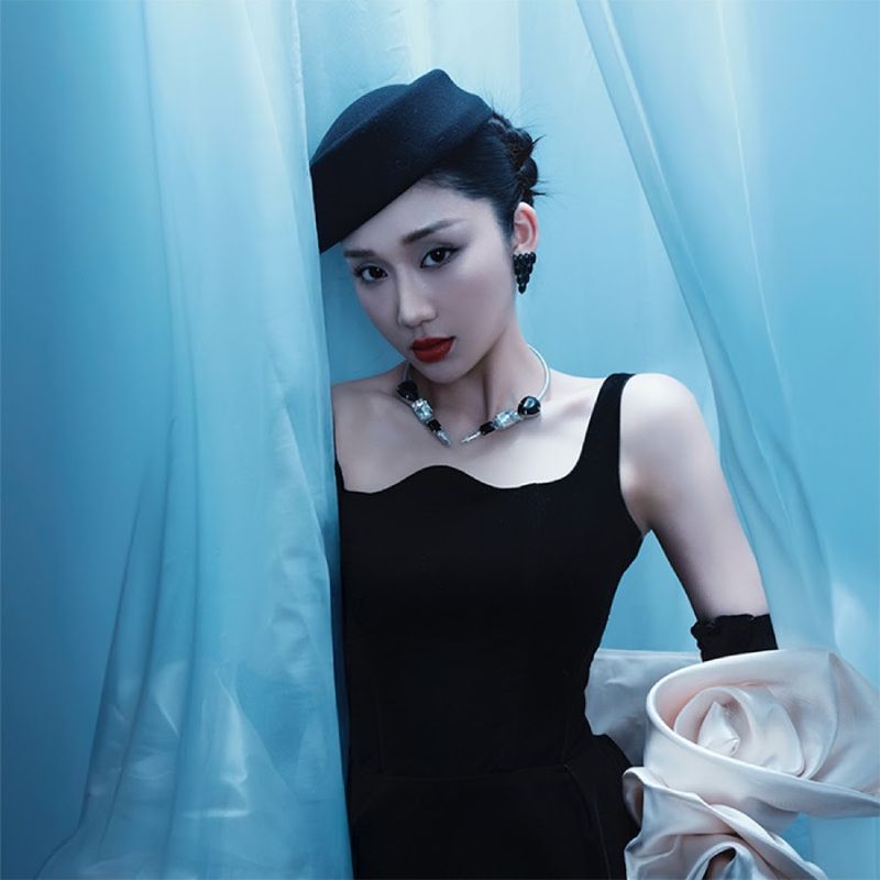 Mina Young là một trong những gương mặt trẻ đa tài của giới nghệ thuật giải trí Việt