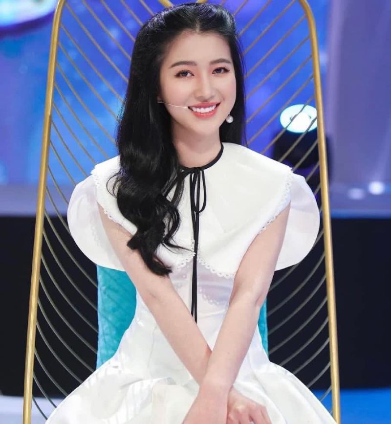 Tuệ Như là một người mẫu tự do