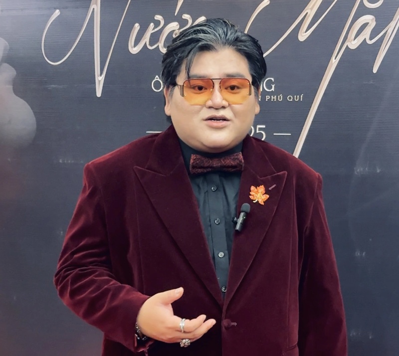 Ôn Vĩnh Quang nổi tiếng với ca khúc "Đi tìm tình yêu" trong phim Gạo nếp gạo tẻ