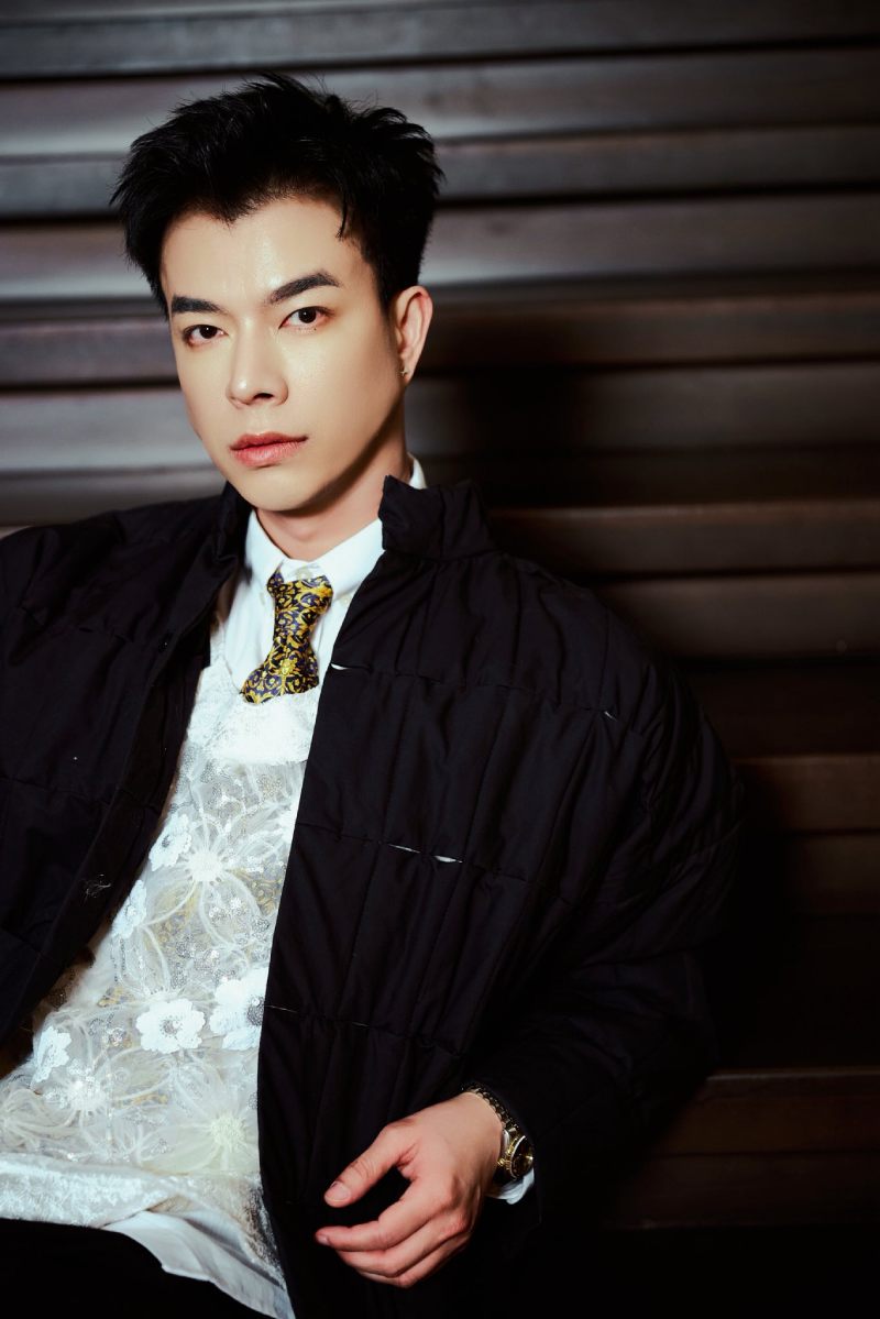 Phạm Minh Trí là một stylist với niềm đam mê tìm hiểu và trải nghiệm sâu sắc