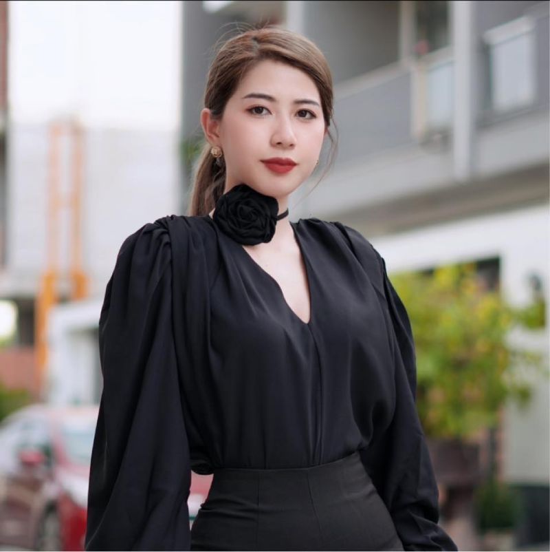 Thân Tam Thảo còn kinh doanh thời trang online