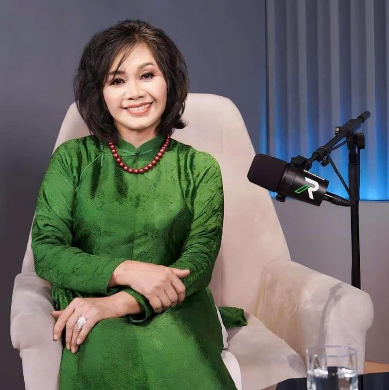 Tiểu sử Xuân Hương