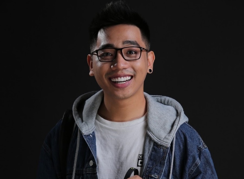 Tuấn Tiền Tỉ được biết đến là bình luận viên game AOE