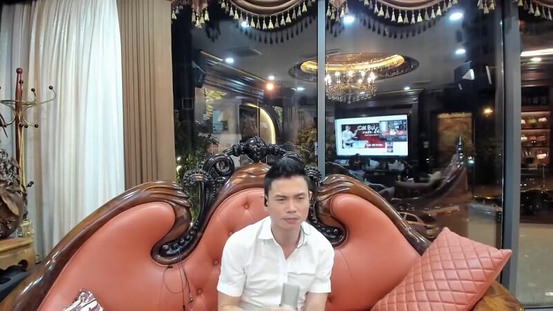 Tùng Vàng Luxury là ai