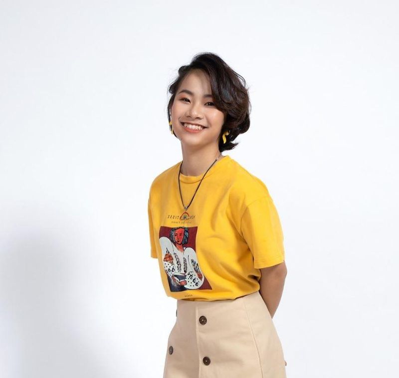 Việt Thi được biết đến là thành viên của P336 Band