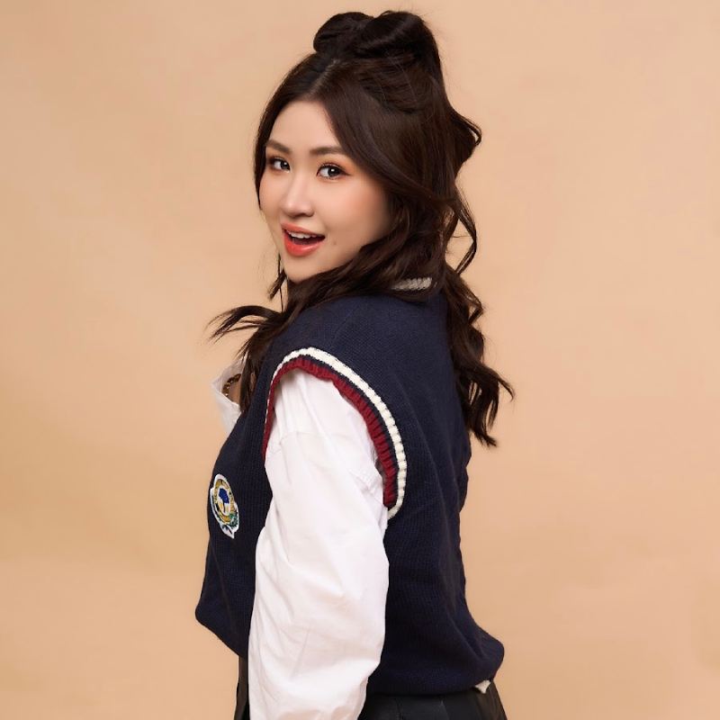 Yến nồi cơm điện là một hot TikToker và nhà sáng tạo nội dung nổi tiếng 