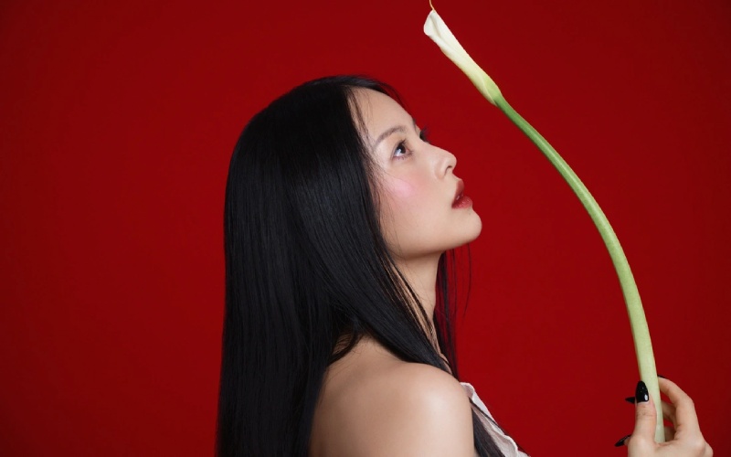 Năm 2012, Yu Dương nhận được vai diễn đầu tiên trong sự nghiệp