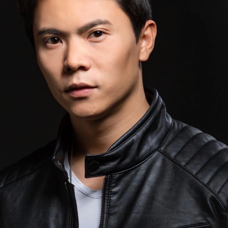 Zhenwei Wang là ai?