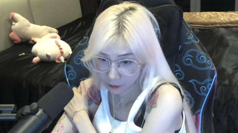 alicia-meow-tong-quan