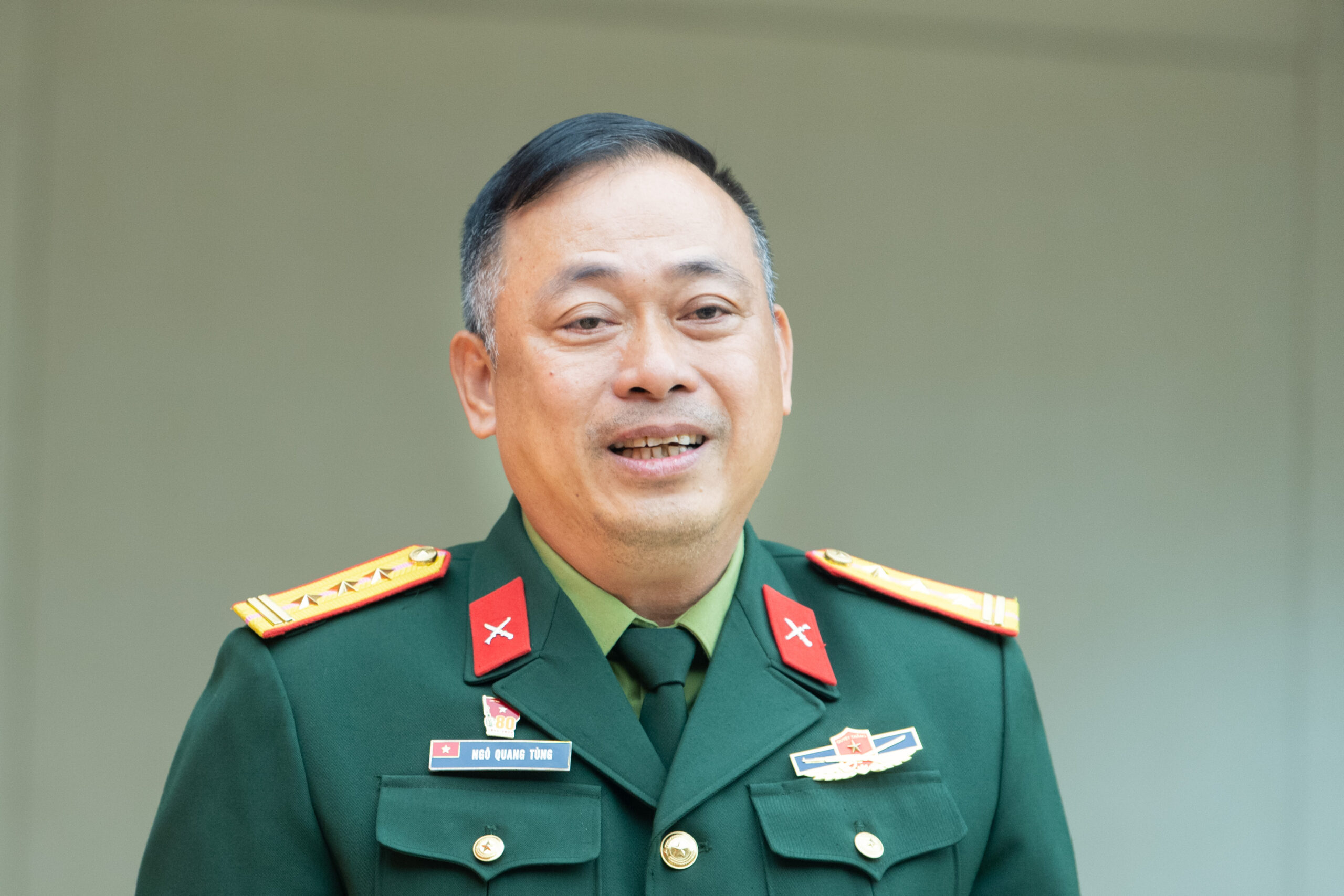 BLV Quang Tùng: Người Bình Luận Truyền Hứng Trong Làng Bóng Đá Việt Nam