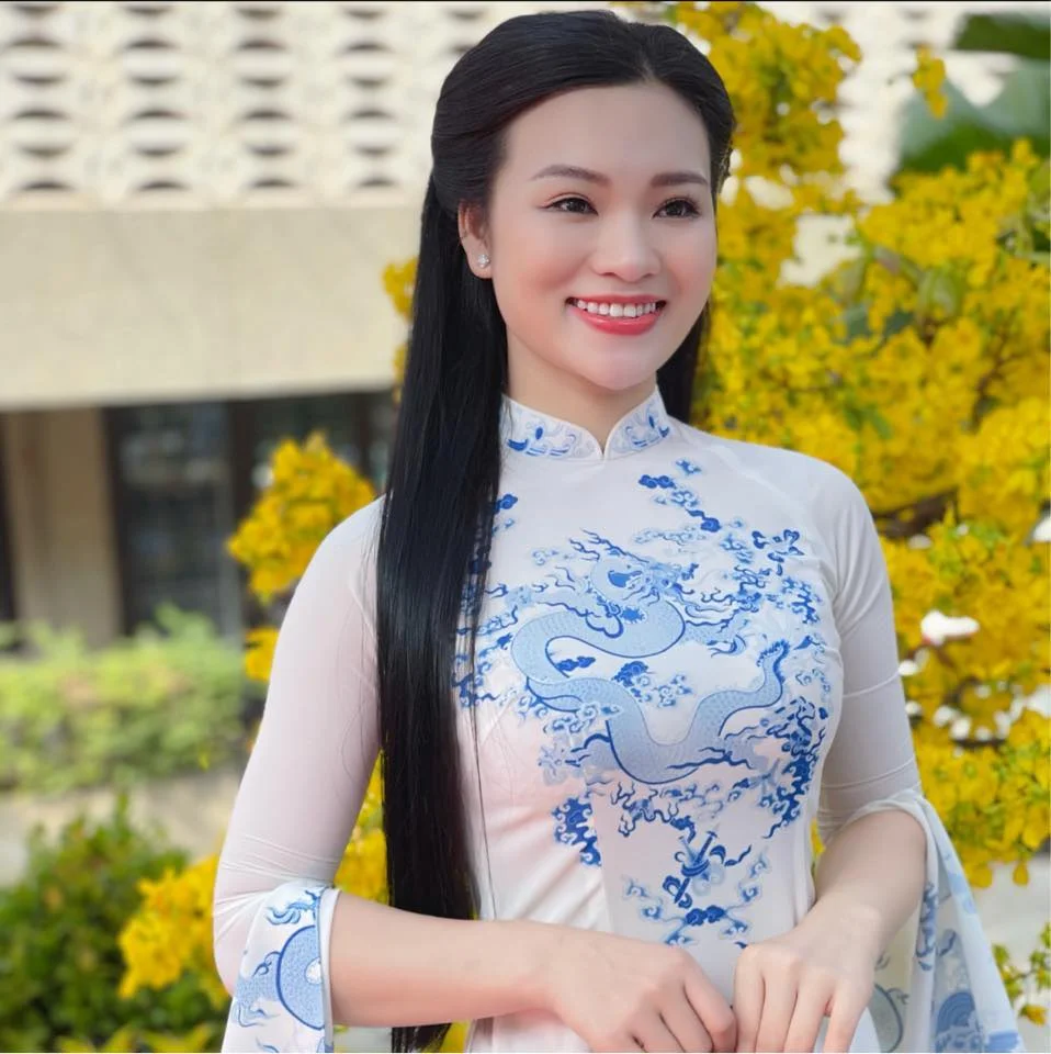 Ca Sĩ Lê Ngọc Thúy: Cuộc Đời Và Sự Nghiệp