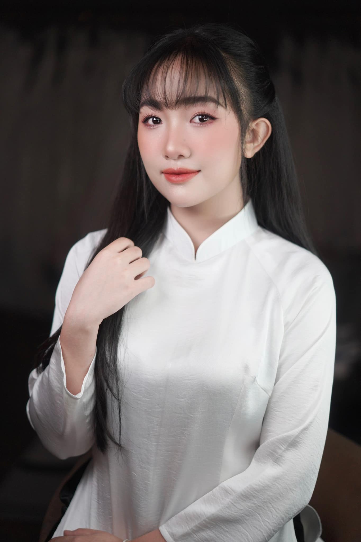 Chi tiết về ca sĩ Diệu Kiên