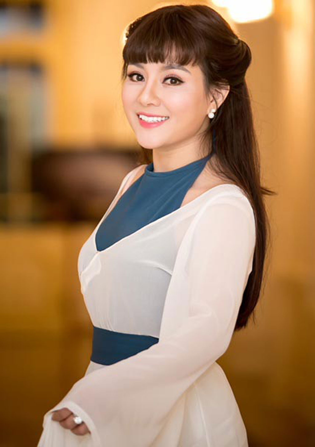 Chi tiết về Ca sĩ Lê Mận