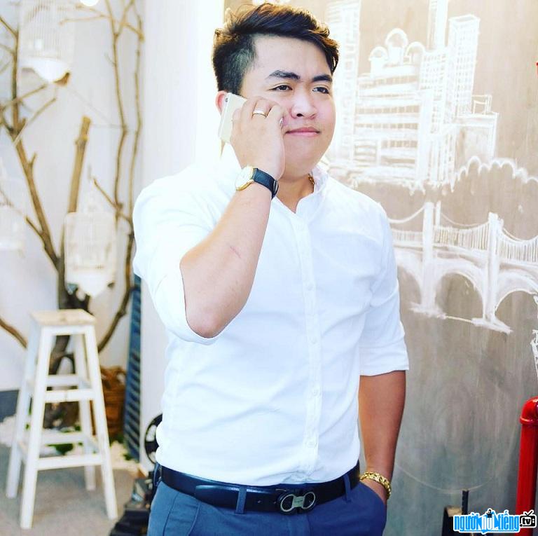 Chi Tiết Về Nguyễn Sin
