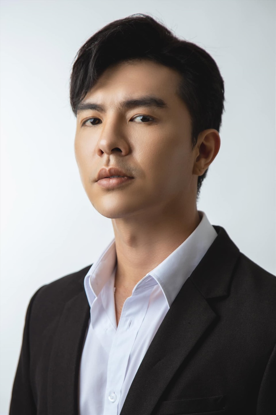 Chi tiết về Steven Nguyễn