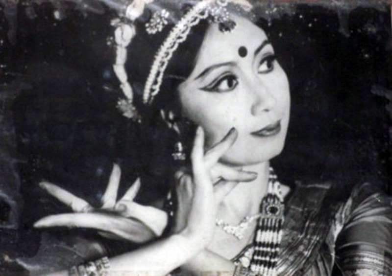 Chu Thúy Quỳnh Múa