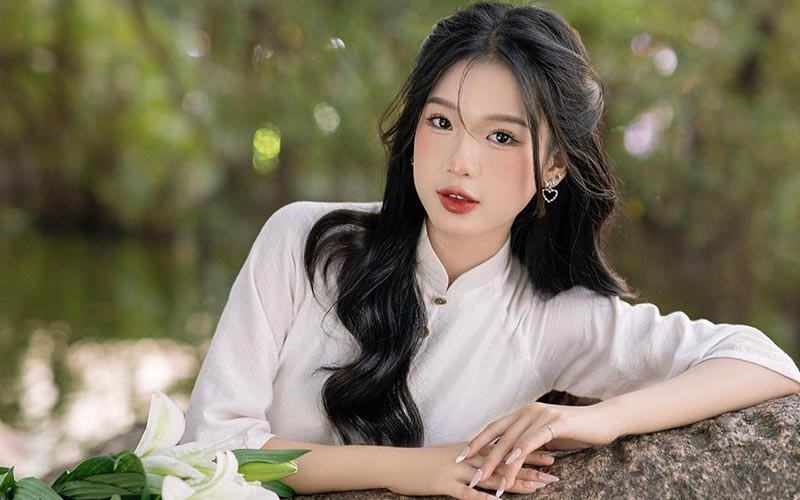 Đỗ Quỳnh Anh Chi Tiết