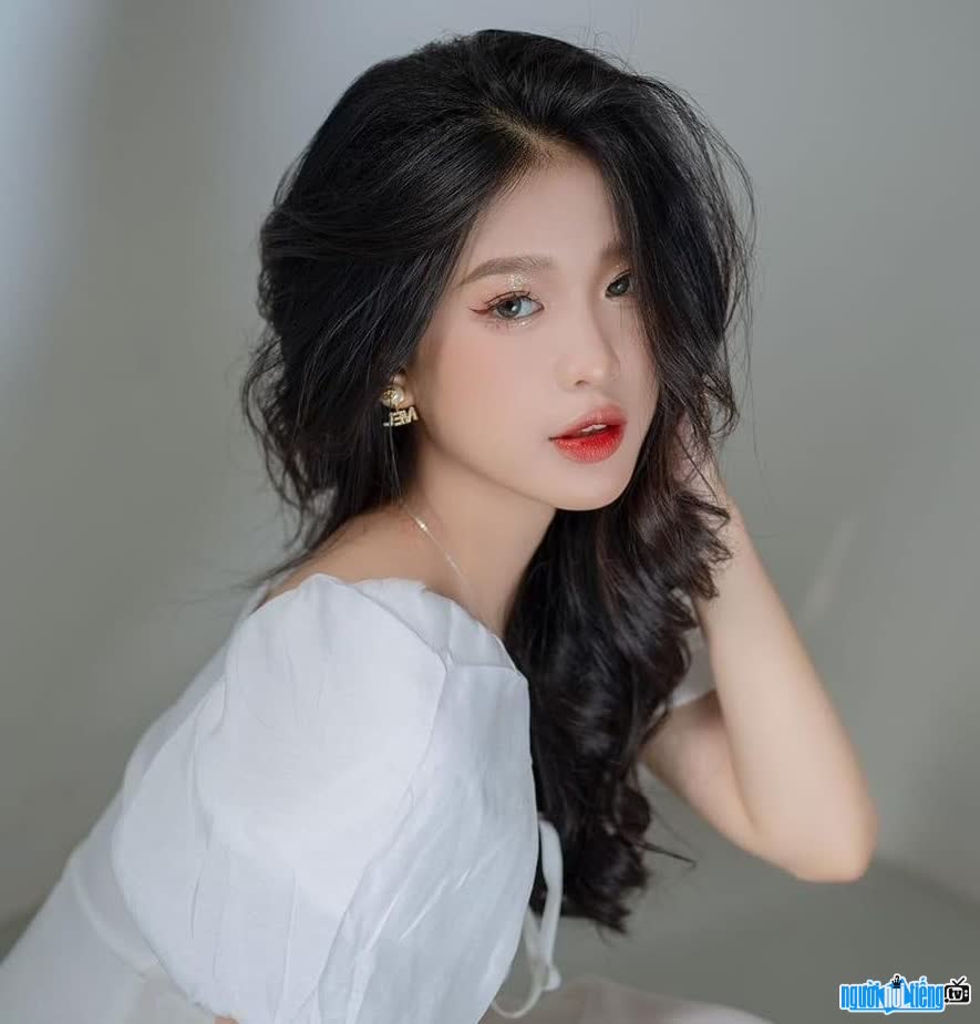 do-quynh-anh-tong-quan
