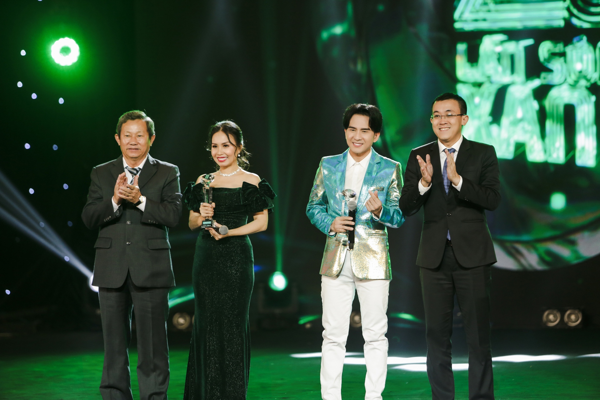 gioi-thieu-tong-quan-ve-lan-song-xanh