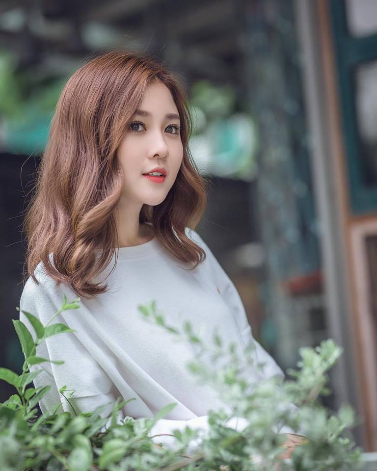 Ribi Sachi: Cuộc Đời và Sự Nghiệp