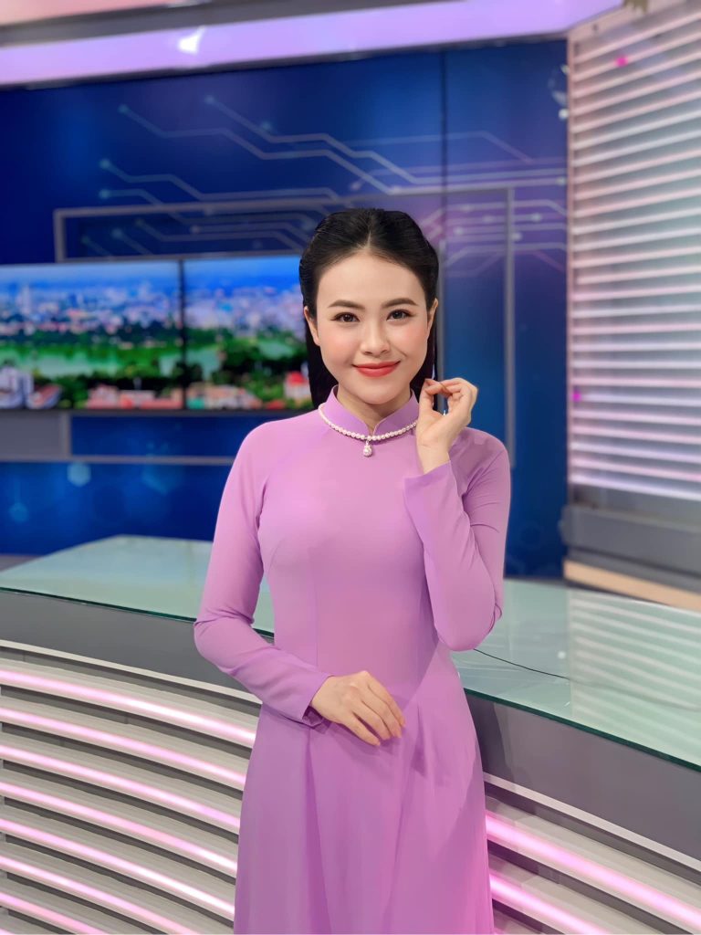 Tiểu Sử và Sự Nghiệp của MC Huyền Trang
