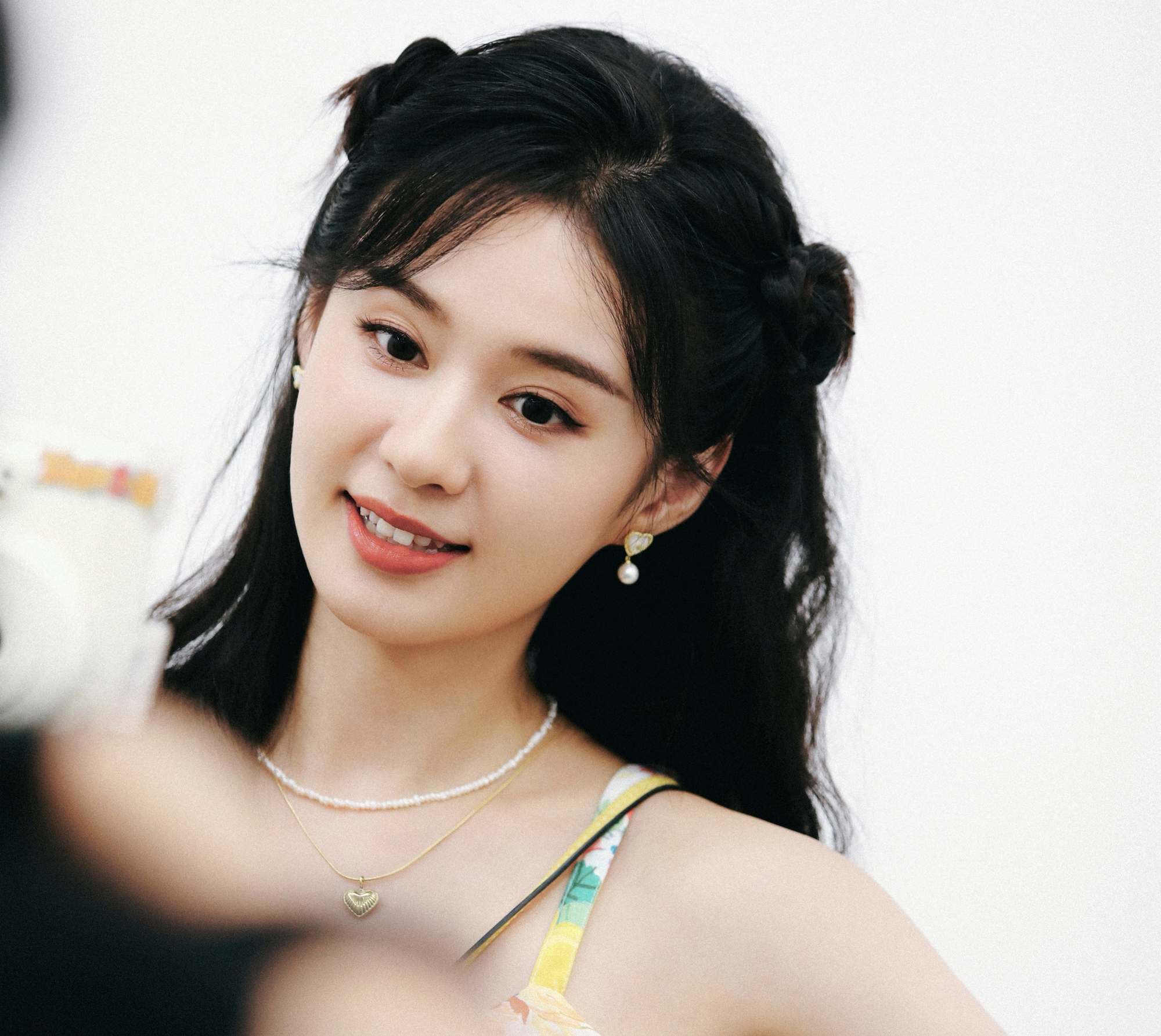 trinh-hop-hue-tu-hinh-anh-xinh-dep-dan-den-su-nghiep-vat-va